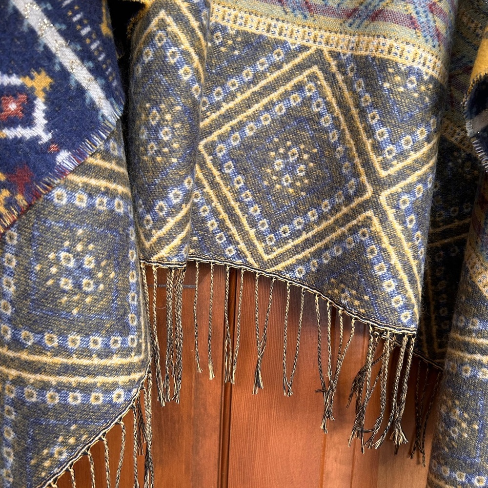 Warm Poncho - image 5